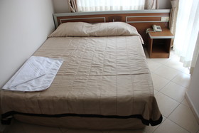 Lemon Hotel