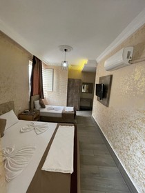 Ozgur Hotel Isiklar