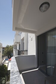 Pure Blanche Hotel