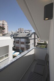 Pure Blanche Hotel