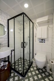 Pure Blanche Hotel