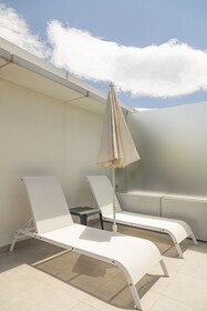 Pure Blanche Hotel