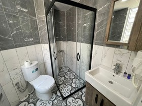Seven City Hotel