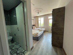 Seven City Hotel