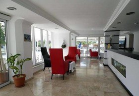 Azuu Hotel