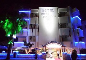 Azuu Hotel