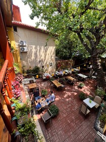 Tarihi Sari Konak