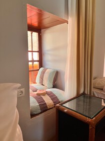 Tarihi Sari Konak