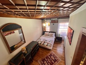 Tarihi Sari Konak