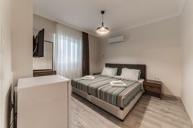 Tema Lara Apart