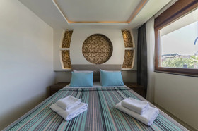 Tema Martili Apart