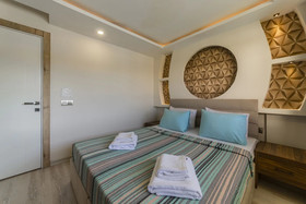 Tema Martili Apart