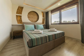 Tema Martili Apart