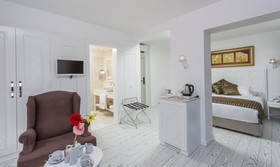 Wise Hotel & Spa