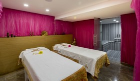 Wise Hotel & Spa