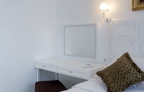 Wise Hotel & Spa