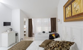 Wise Hotel & Spa