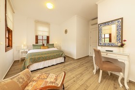 Zemira Garden Hotel