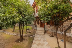 Zemira Garden Hotel