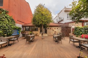 Zemira Garden Hotel
