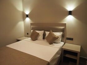 Zenia Otel