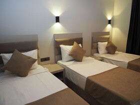 Zenia Otel