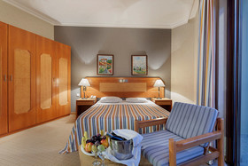 UTOPIA Resort & Residence