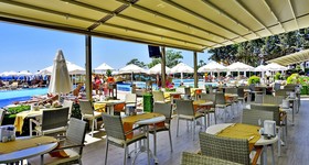 Azura Deluxe Resort & Spa Hotel