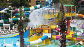Club Aqua Plaza