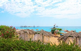 Club Aqua Plaza
