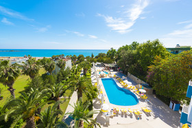 Club Aqua Plaza