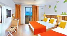 Club Aqua Plaza