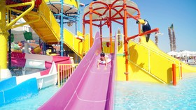 Club Aqua Plaza