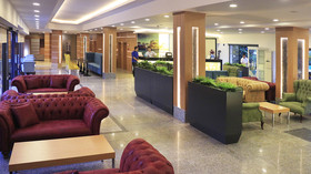 Club Aqua Plaza