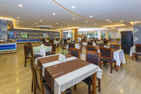Club Aqua Plaza