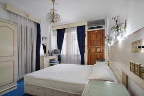 Rose Garden Premium Hotel