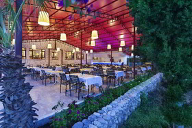 Rose Garden Premium Hotel