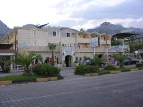 More Hotel
