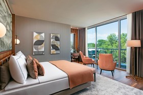 Rixos Sungate