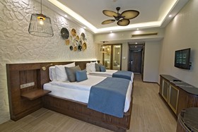Rixos Sungate