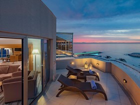 Rixos Sungate