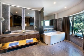 Rixos Sungate