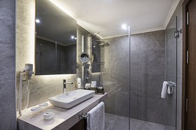 Rixos Sungate