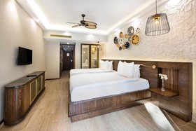 Rixos Sungate