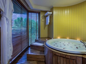 Rixos Sungate