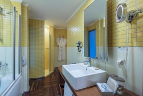 Rixos Sungate
