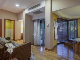 Rixos Sungate