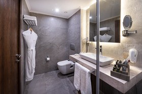 Rixos Sungate