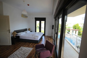 The Wind Sycamore Holiday Villas