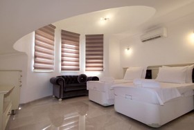 Villa Liya